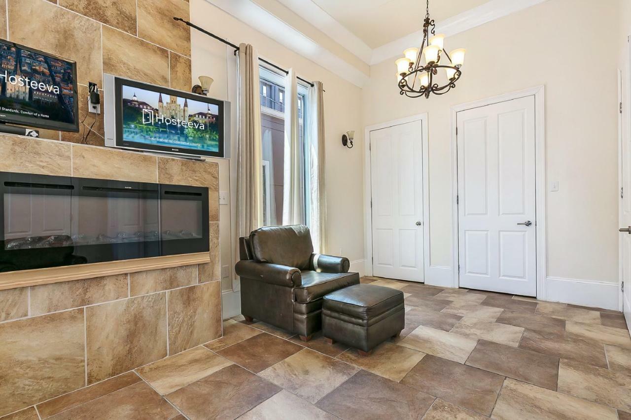 Spacious 4Br Condo On Carondelet Near All Hot Spo New Orleans Esterno foto