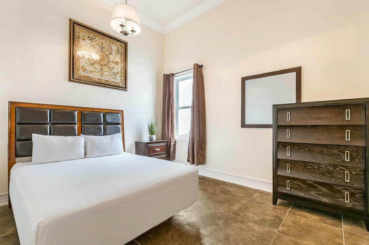 Spacious 4Br Condo On Carondelet Near All Hot Spo New Orleans Esterno foto