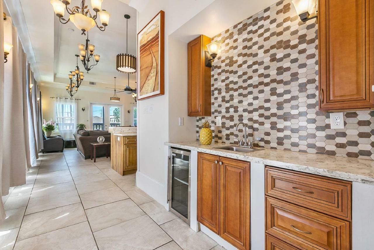 Spacious 4Br Condo On Carondelet Near All Hot Spo New Orleans Esterno foto